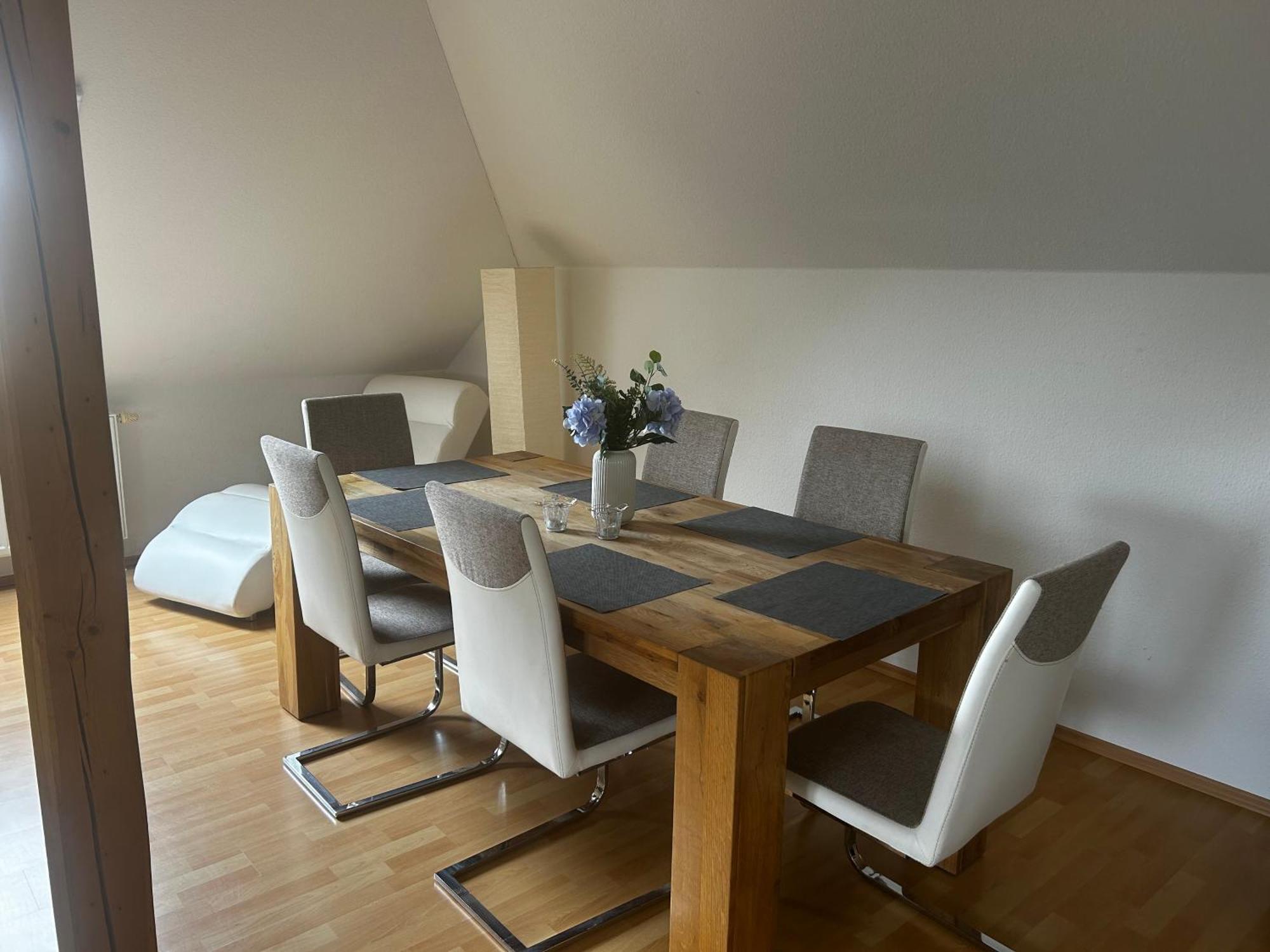 Soe Apartment *